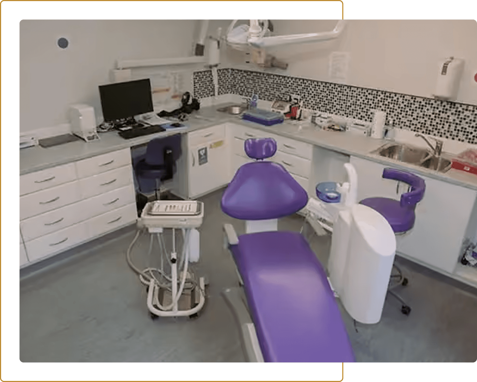 Treatment room at Clifton Dental Practice in Newtown